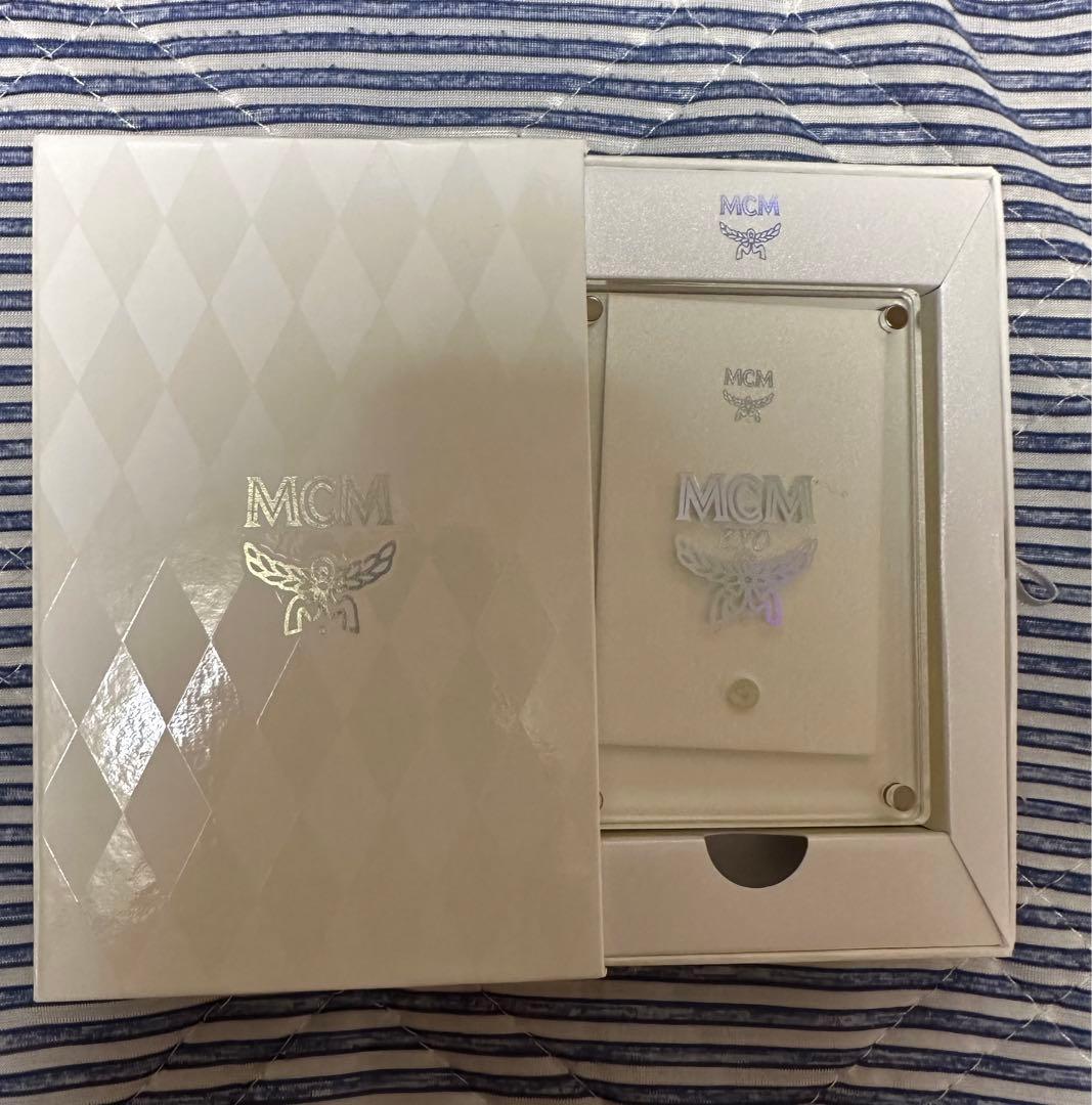 EXO レイ　MCM 限定ポラロイド