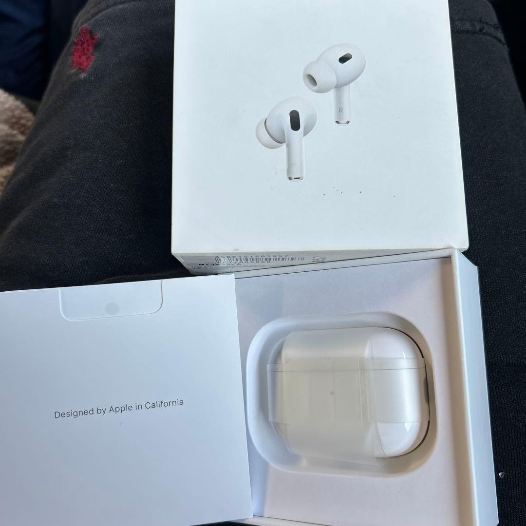 AirPods Pro 本体 充電ケース付き ホワイト