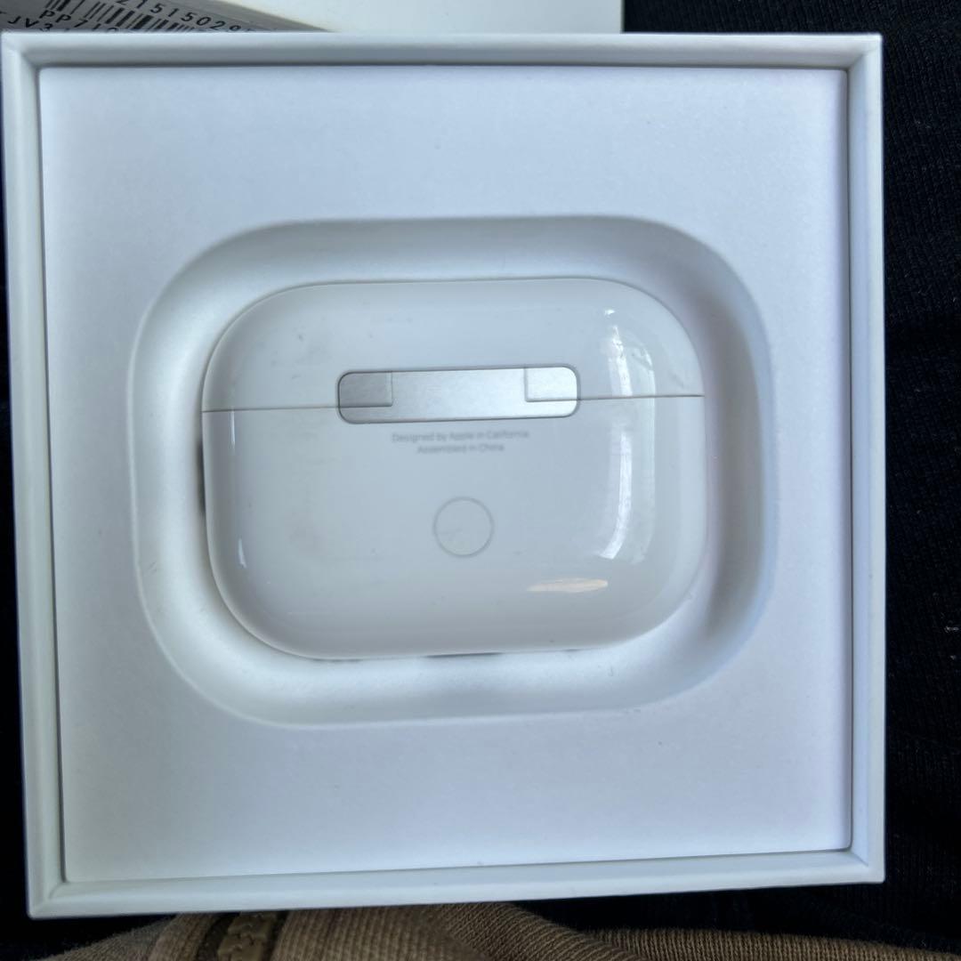 AirPods Pro 本体 充電ケース付き ホワイト