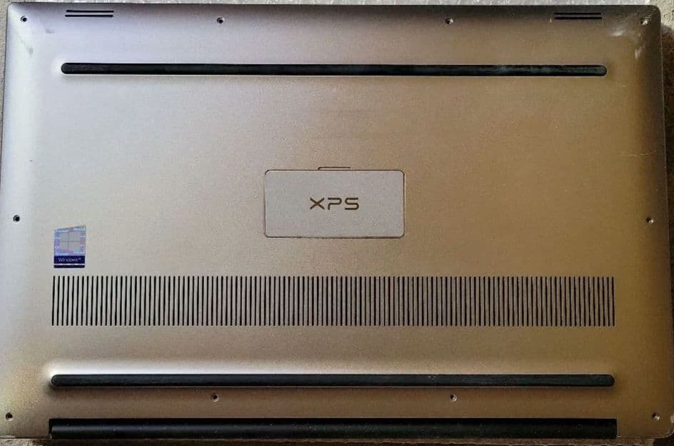 ジャンク Dell XPS 15 9560 ゲーミングノート と交換用パーツ