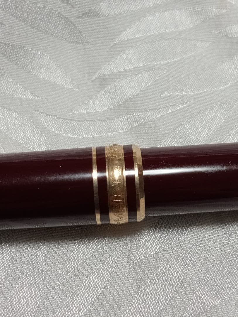 モンブラン マイスターシュテュック ボールペン　ボルドーMONTBLANC 廃盤
