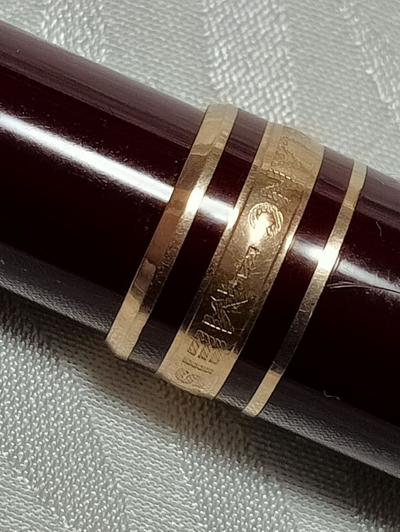 モンブラン マイスターシュテュック ボールペン　ボルドーMONTBLANC 廃盤