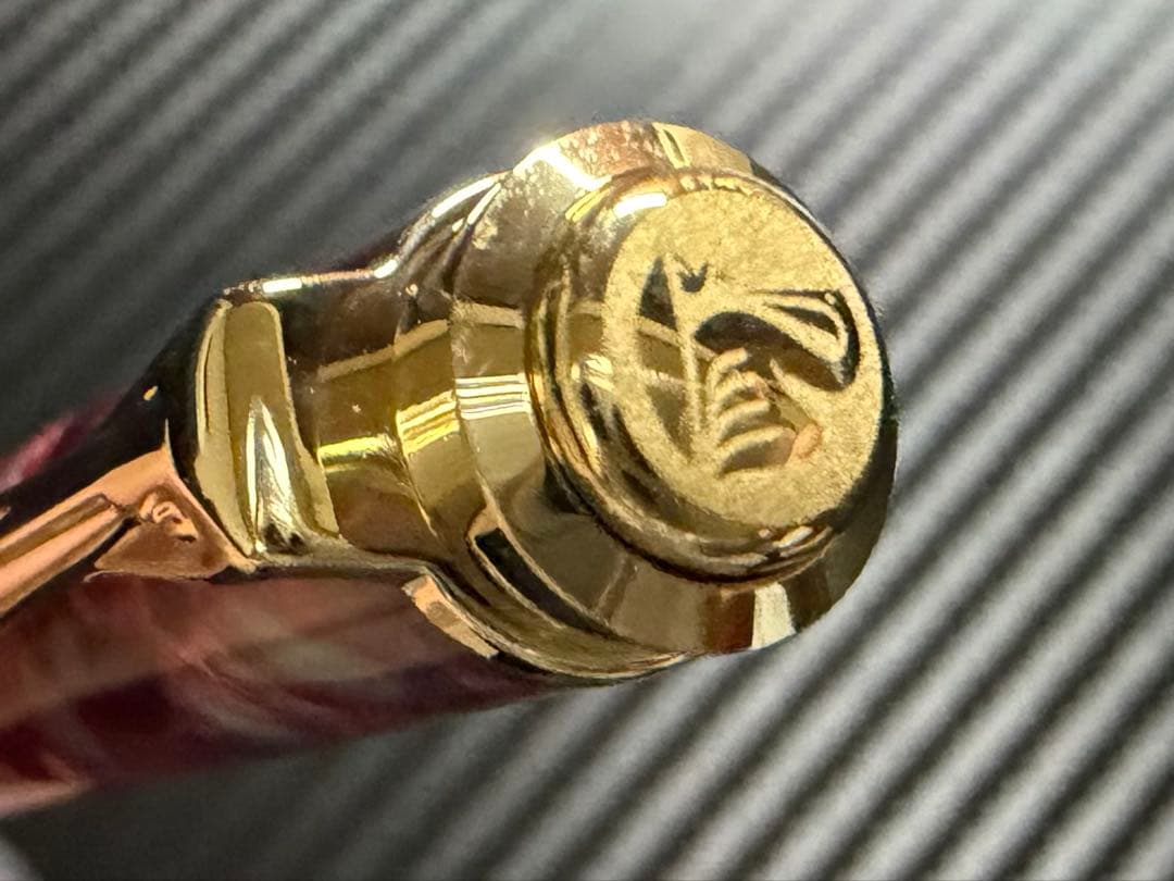 未使用に近い ペリカン スーベレーン M320 万年筆 F 細字 ルビーレッド