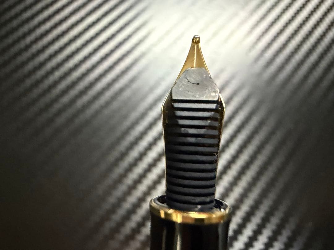 未使用に近い ペリカン スーベレーン M320 万年筆 F 細字 ルビーレッド