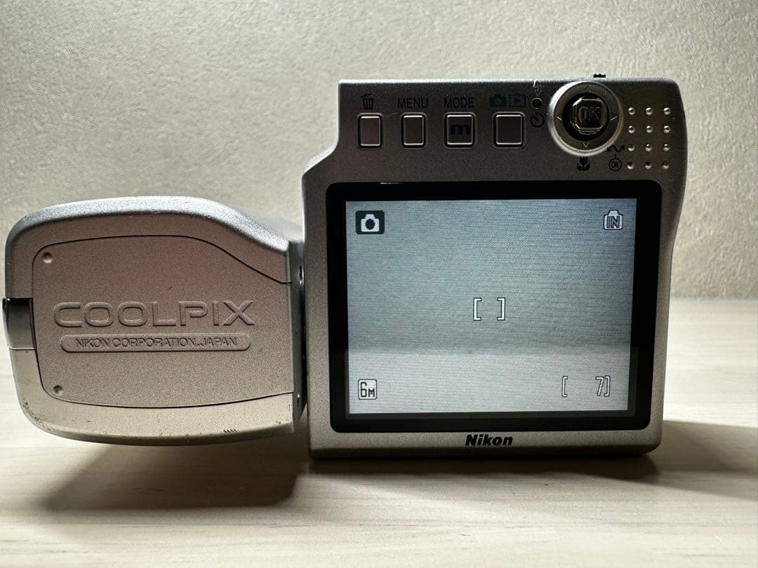 【完動品】Nikon COOLPIX S10 VR シルバー デジタルカメラ