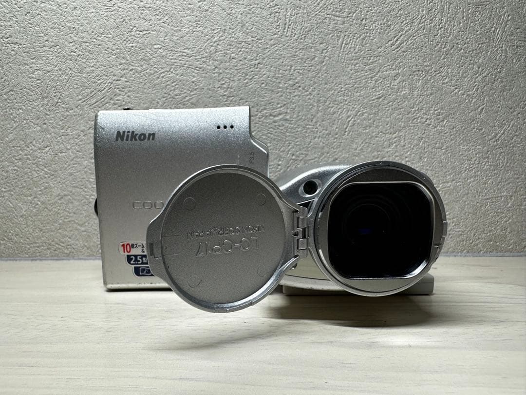 【完動品】Nikon COOLPIX S10 VR シルバー デジタルカメラ