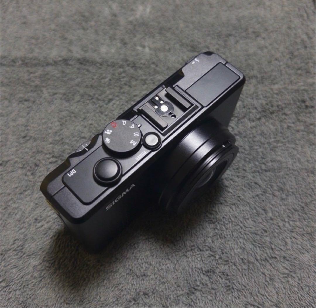 美品　 SIGMA DP1 新品バッテリー