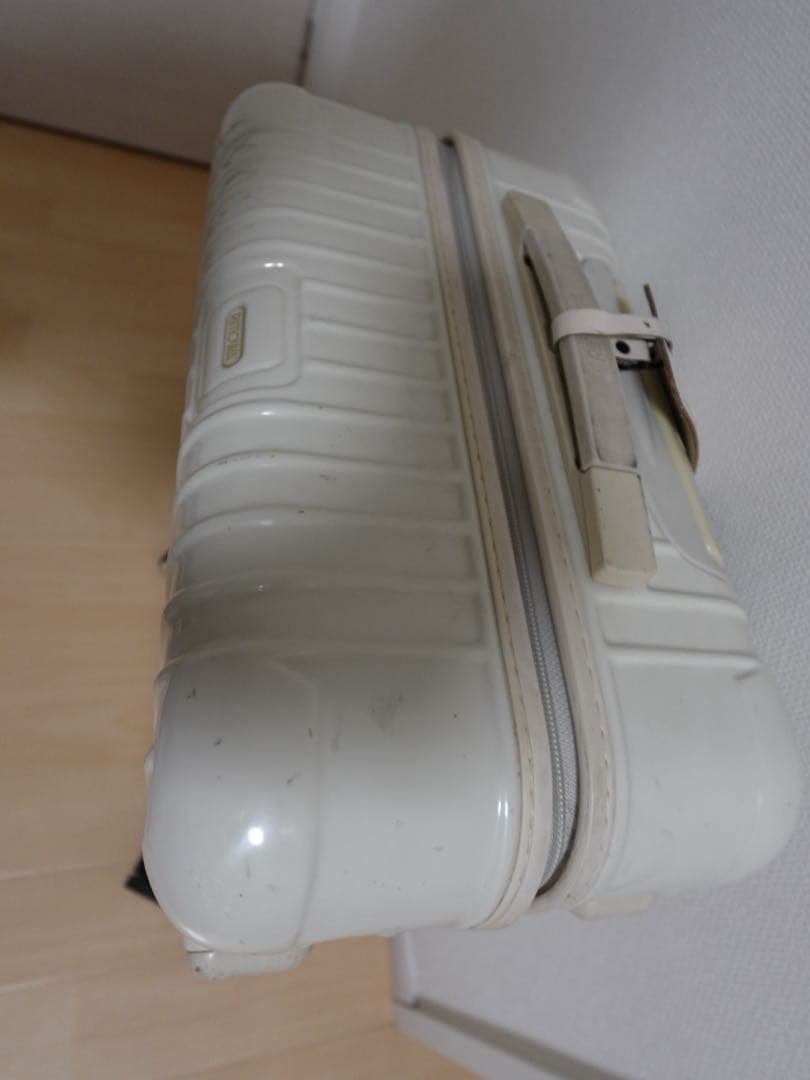 RIMOWA スーツケース　チェックインM アローズ