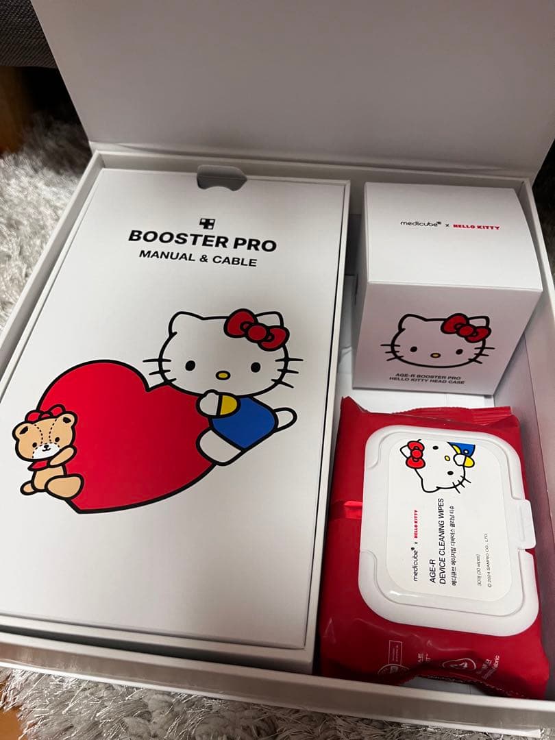 メディキューブ　ブースタープロ　美顔器　新品未開封　キティーちゃん