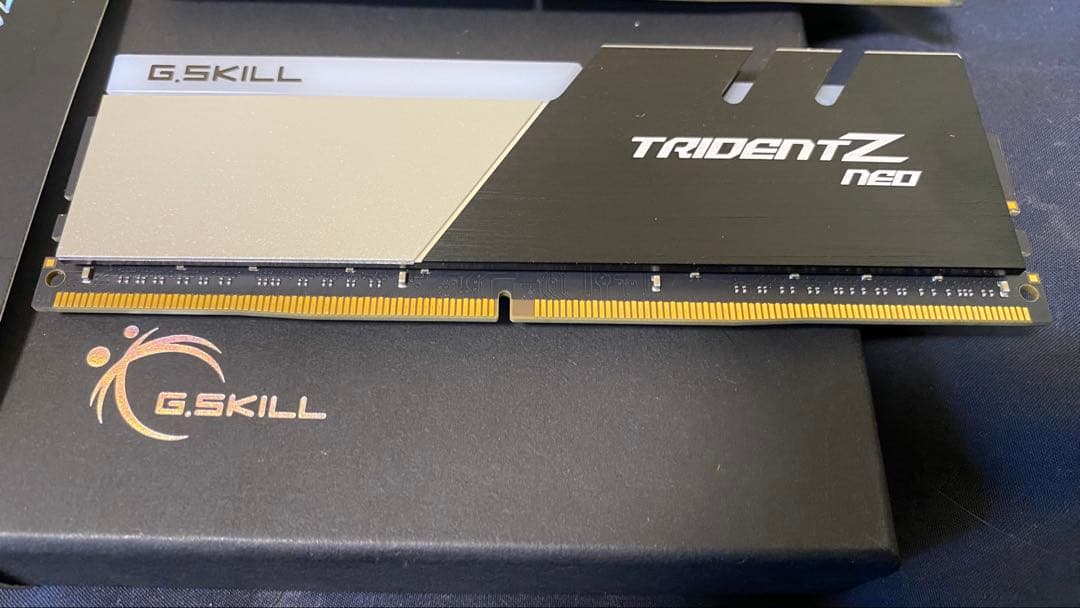 メモリー DDR4 G.SKILL TridentZ Neo 16x2 32GB