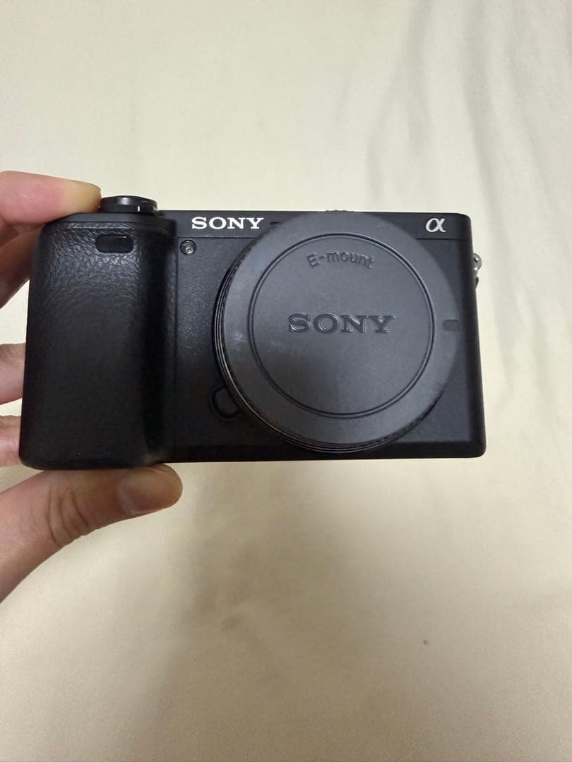 【美品】SONY α6400 + sony 18-135 レンズ