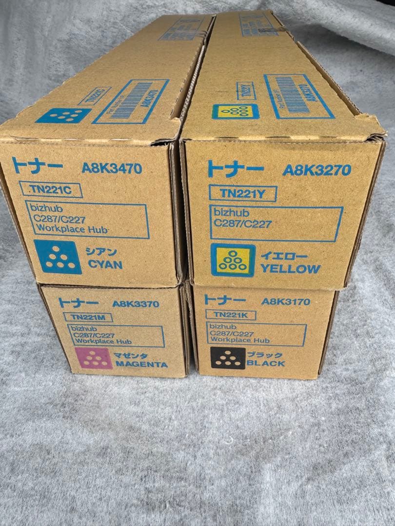 bizhub C287 C227用のトナーカートリッジ4色セット。