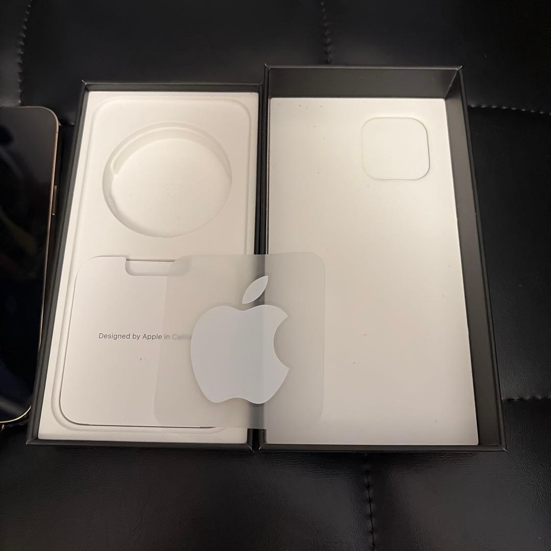 【かんな】iPhone 12 Pro Max 256GB ゴールド