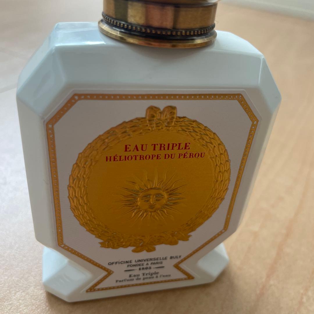 Eau Triple Héliotrope du Pérou 香水