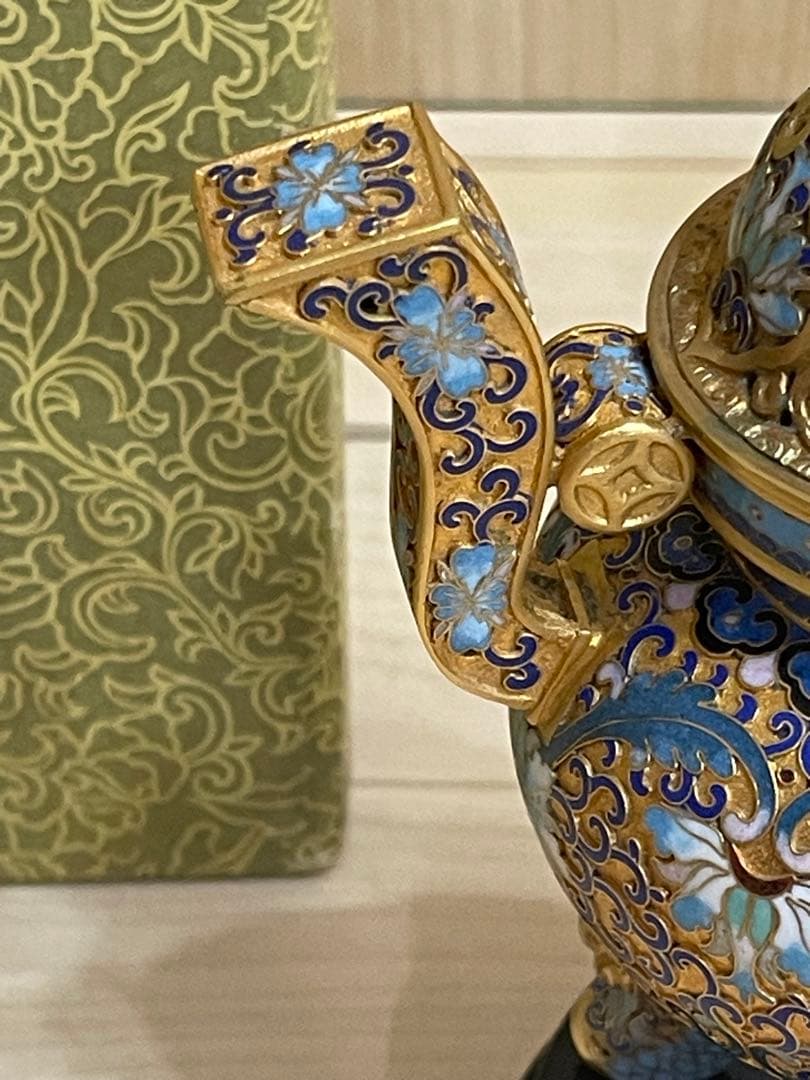時代物 中国伝来 景泰藍 金彩纏枝花卉紋三足薫爐 骨董品 古美術