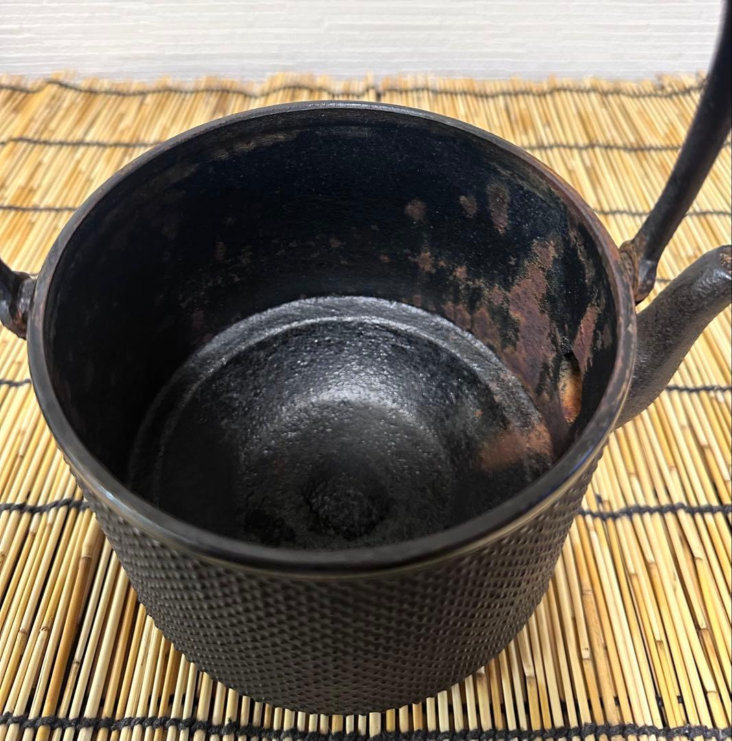 ＵＳＥＤ品　敬典工房正寿堂山正造１２型寸胴アラレ　南部鉄瓶 南部鉄器