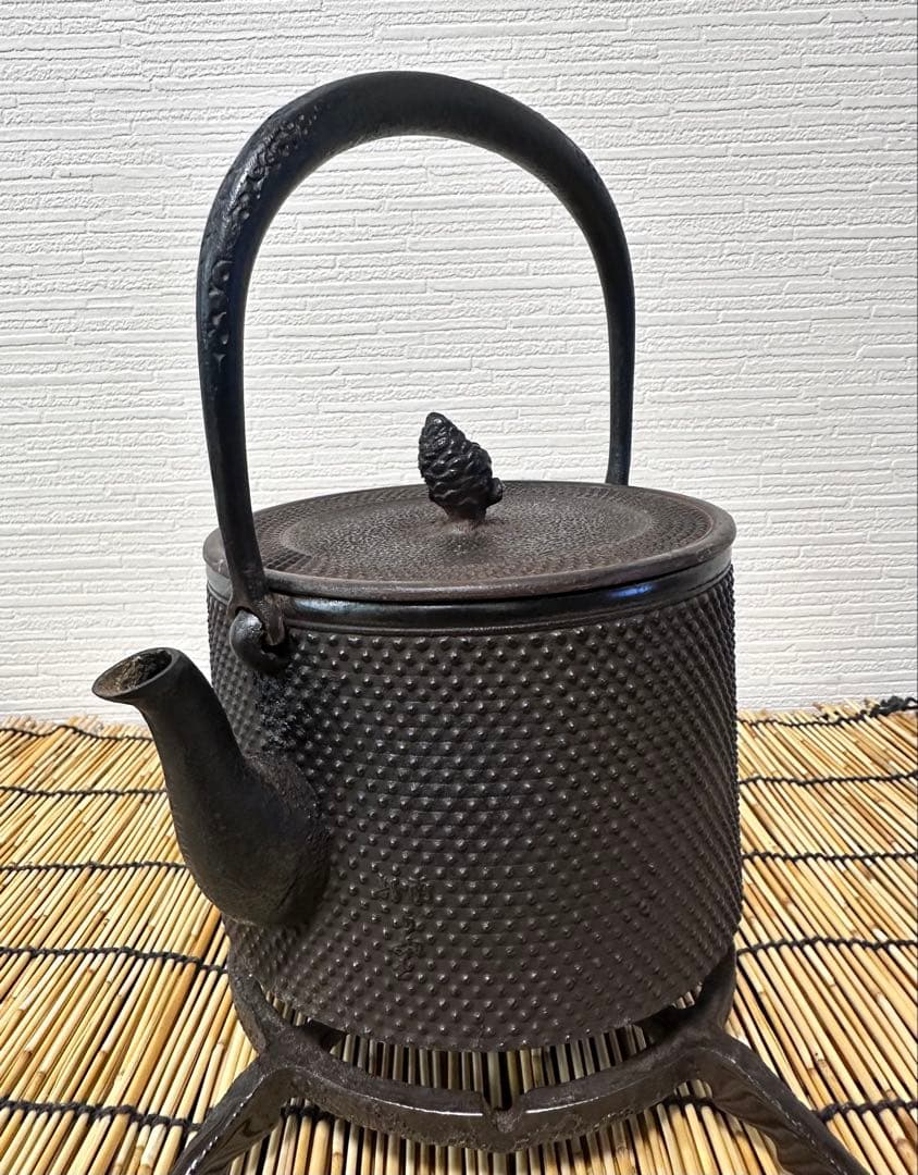 ＵＳＥＤ品　敬典工房正寿堂山正造１２型寸胴アラレ　南部鉄瓶 南部鉄器
