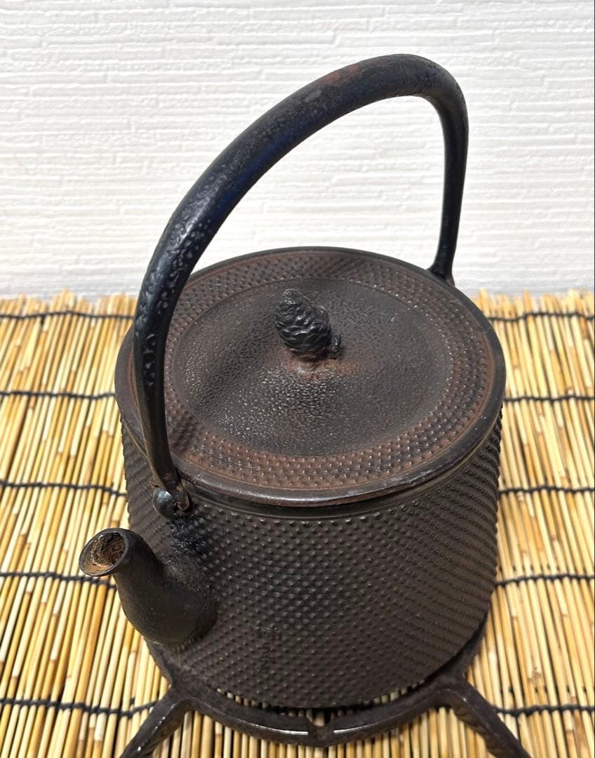 ＵＳＥＤ品　敬典工房正寿堂山正造１２型寸胴アラレ　南部鉄瓶 南部鉄器