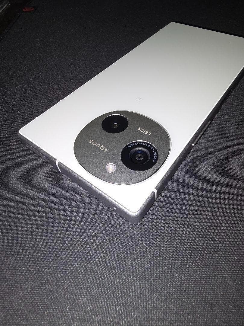 AQUOS R9 SIMフリー　LEICA スマホ本体