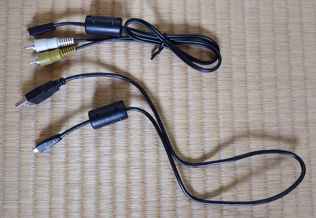 OLYMPUS VG-140　オリンパス　コンパクトデジタルカメラ