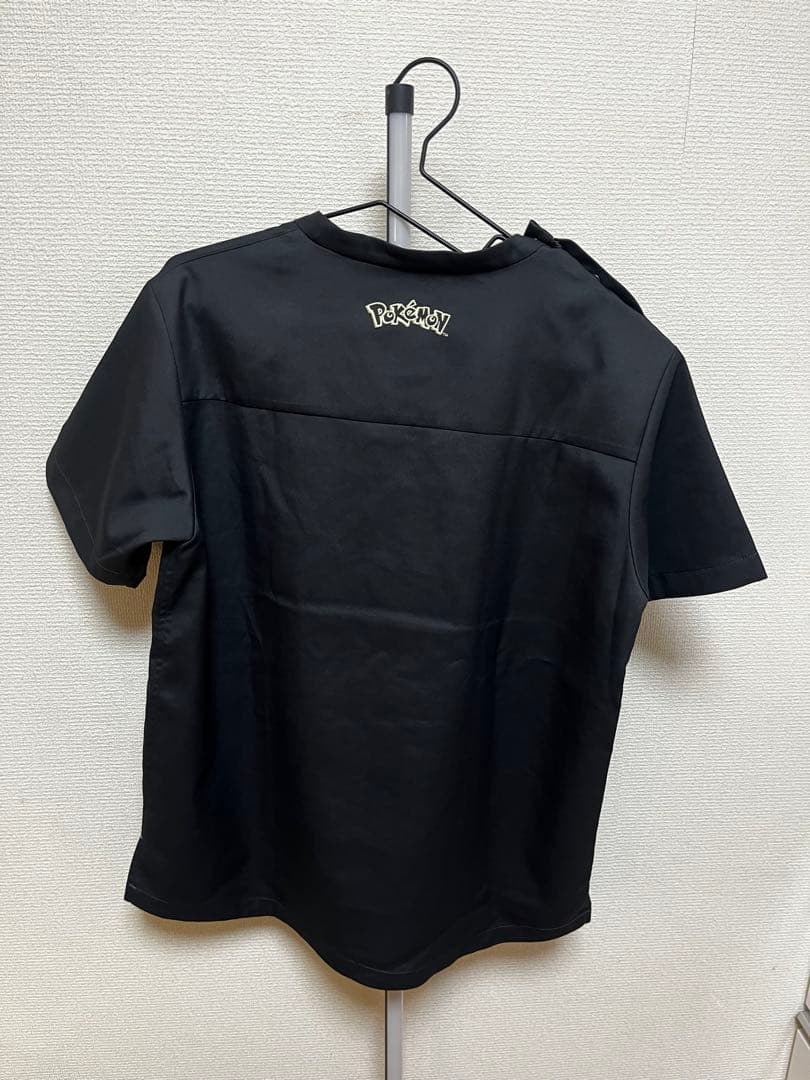 ポケモン Vネックシャツ 黒　クラシコ