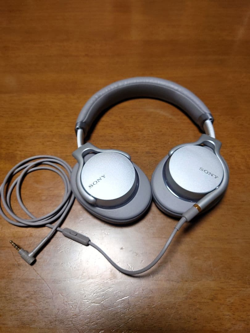 SONY MDR-1AM2 有線ヘッドホン シルバー