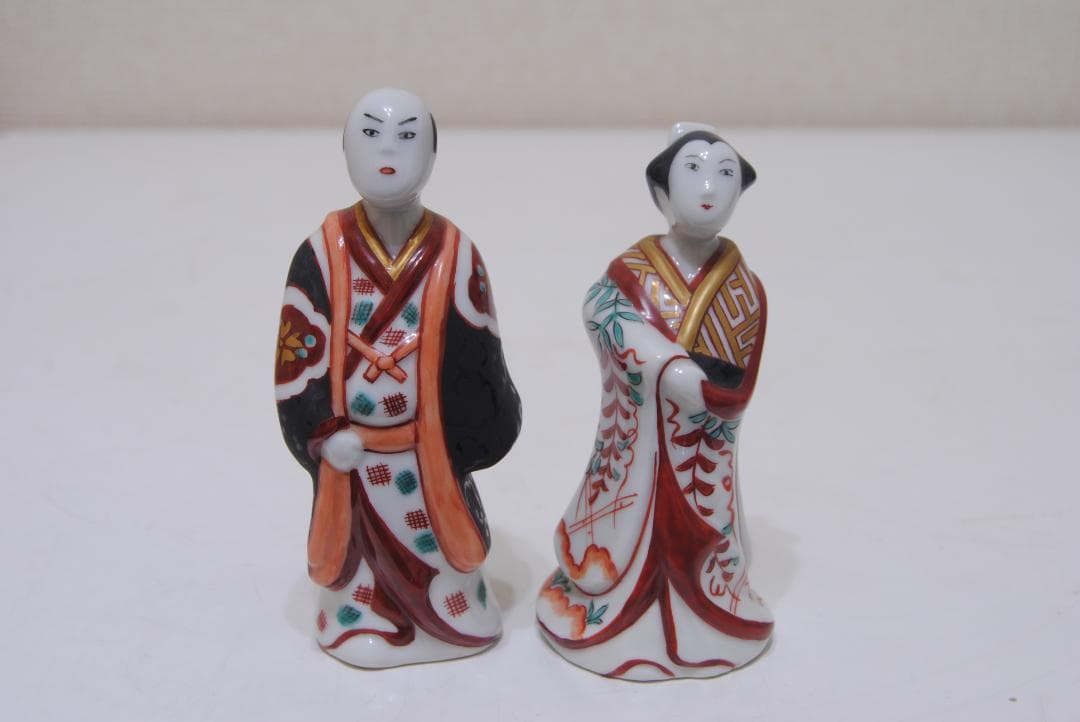 古伊万里　人形　岩尾對山窯　色絵人形　一対　共箱