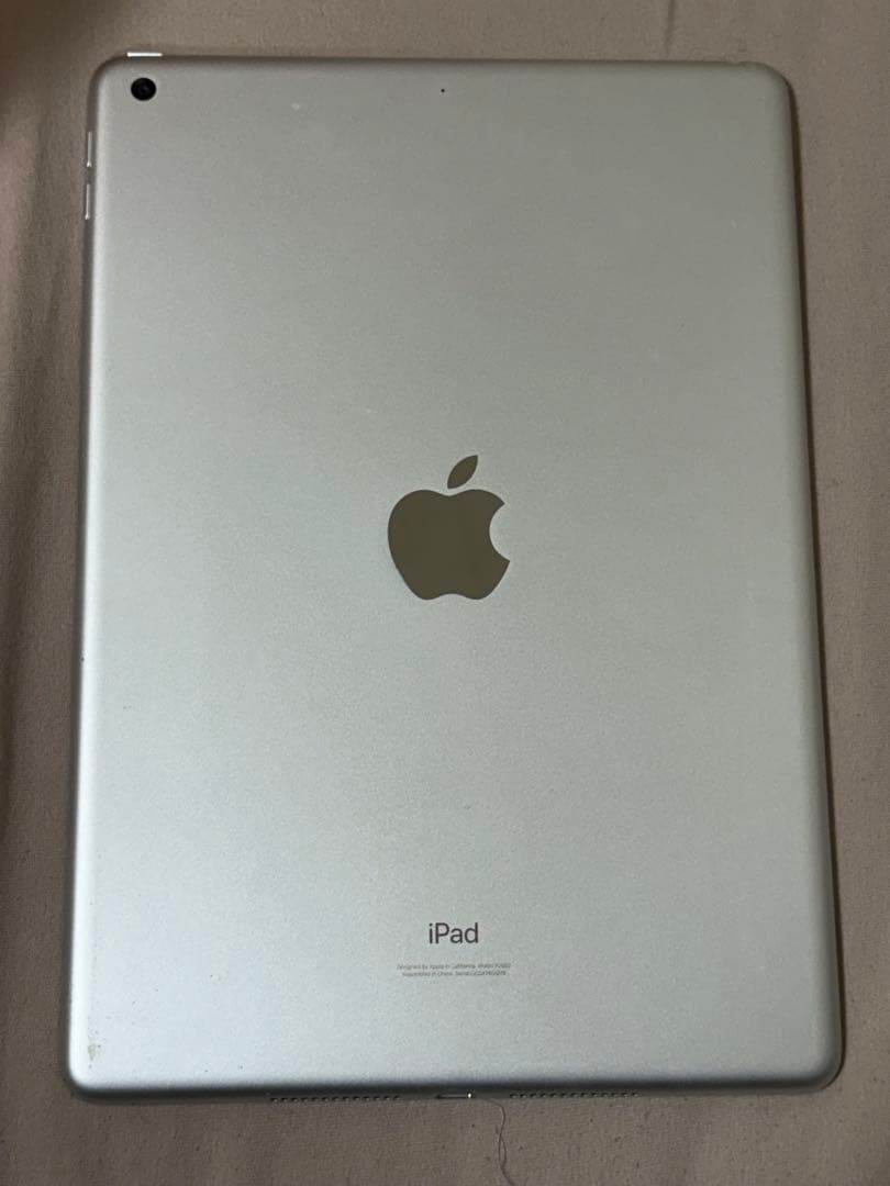 Apple iPad シルバー 本体 64GB