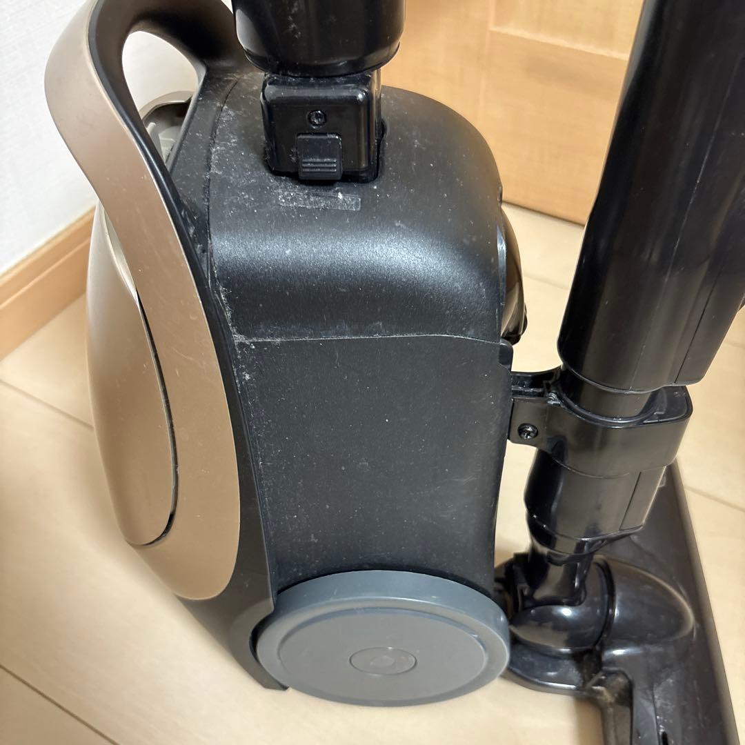 K*．様 東芝　2019年　紙パック式 掃除機 VC-PH7A