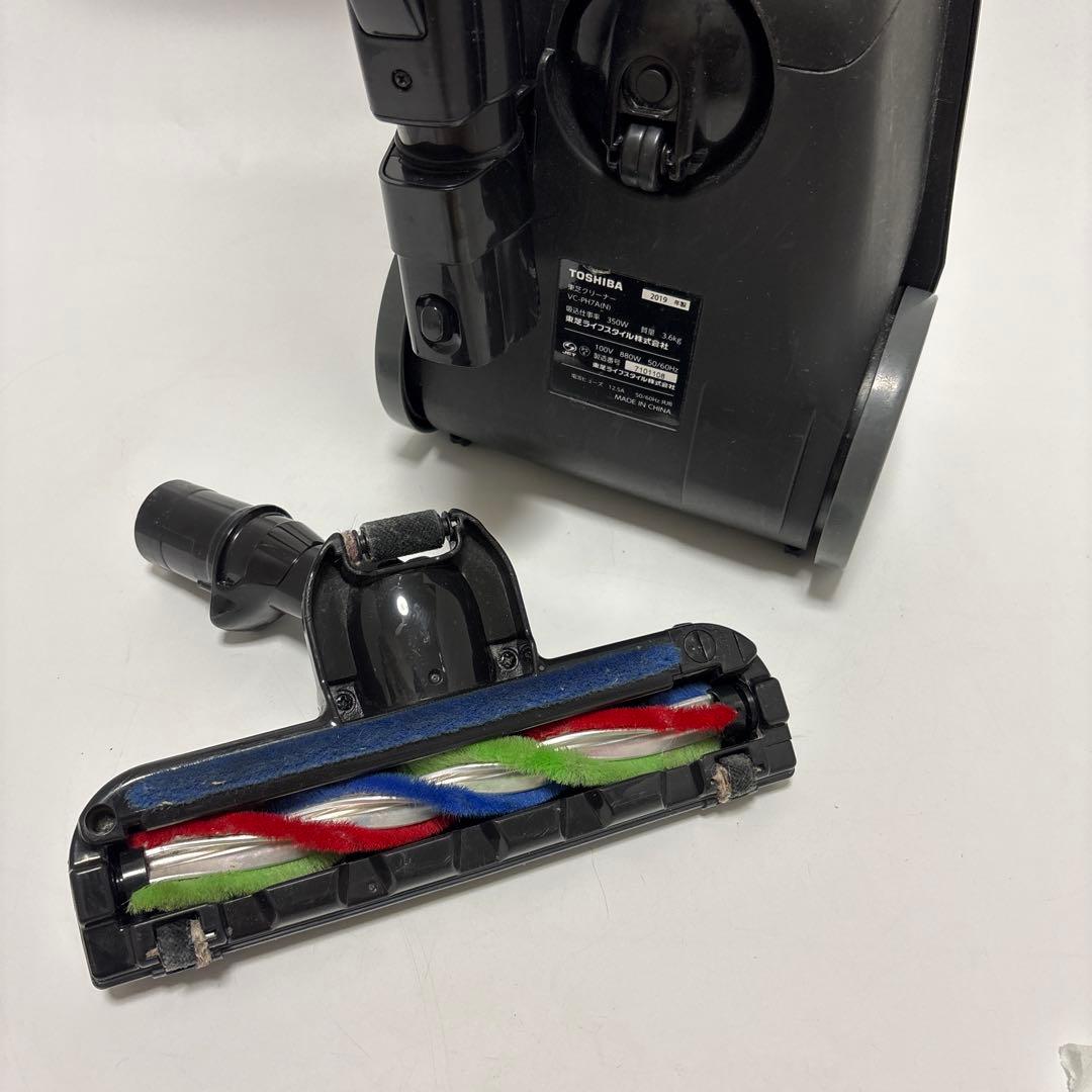 K*．様 東芝　2019年　紙パック式 掃除機 VC-PH7A