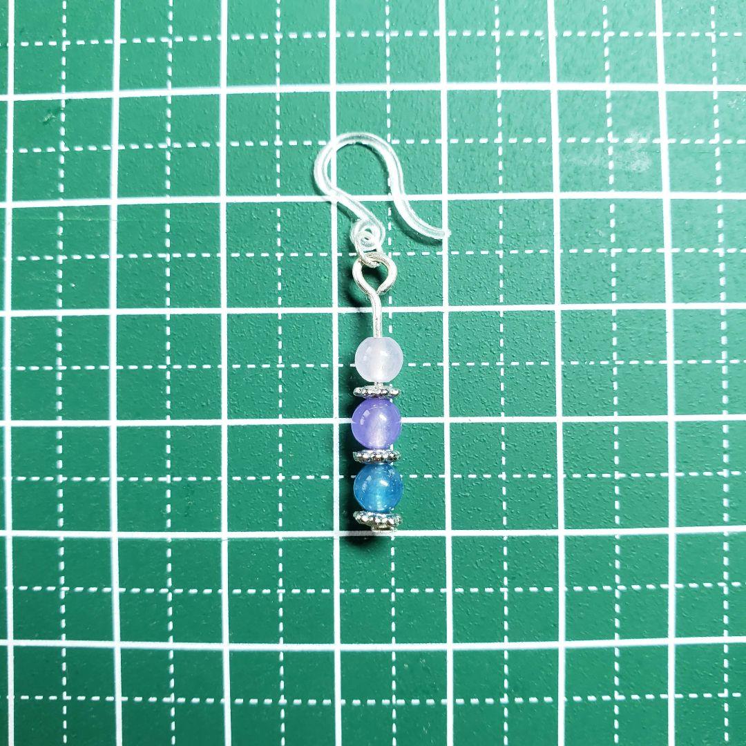 No.1028-E　天然石カルセドニー☆ミニ☆ピアス・イヤリング