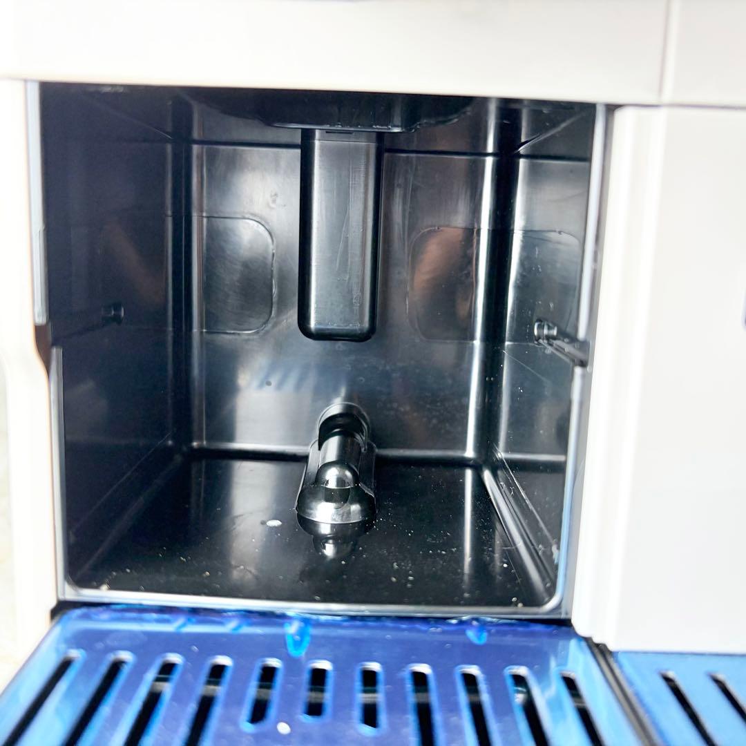 【美品】Nespresso コーヒーメーカー 未使用級 動作確認済み カプセル式