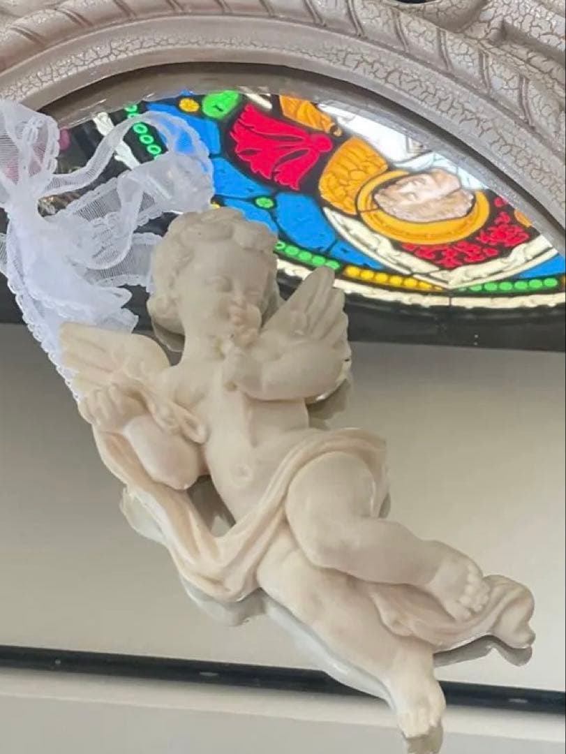 ⚜️イタリー製バロックスタイルのアイボリー陶器製花瓶と天使の飾り物のセット⚜️