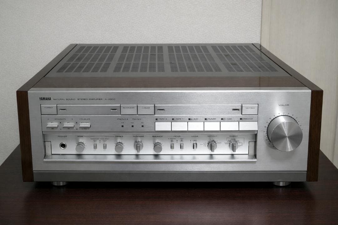 YAMAHA プリメインアンプ A－２０００
