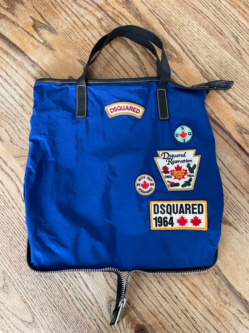 極美品 DSQUARED 2 折り畳みファスナー収納 ワッペンバッグ ディースク