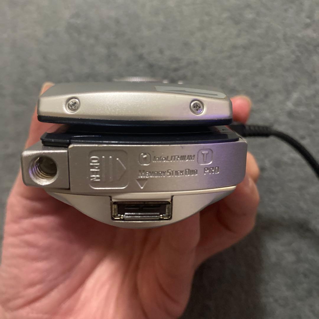 SONY DSC-M2 サイバーショット　動作品 回転液晶 バッテリー付