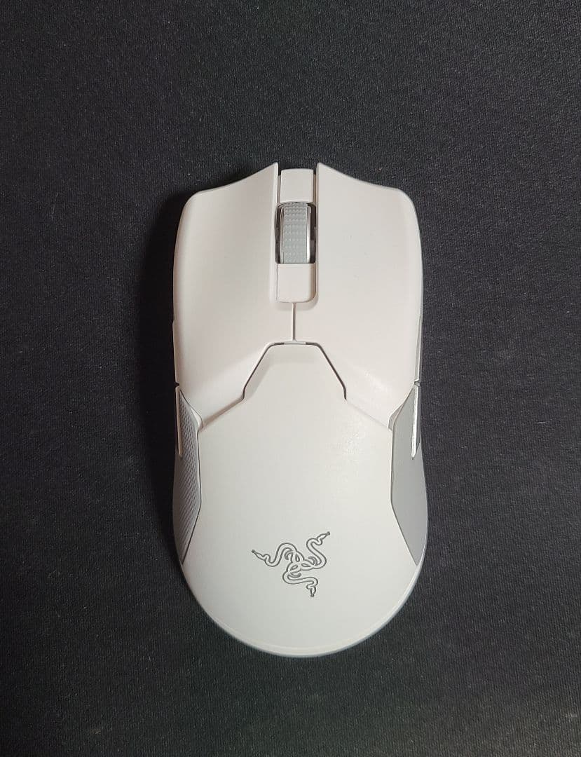 Razer ワイヤレスゲーミングマウス Viper Ultimate 充電ドッ…