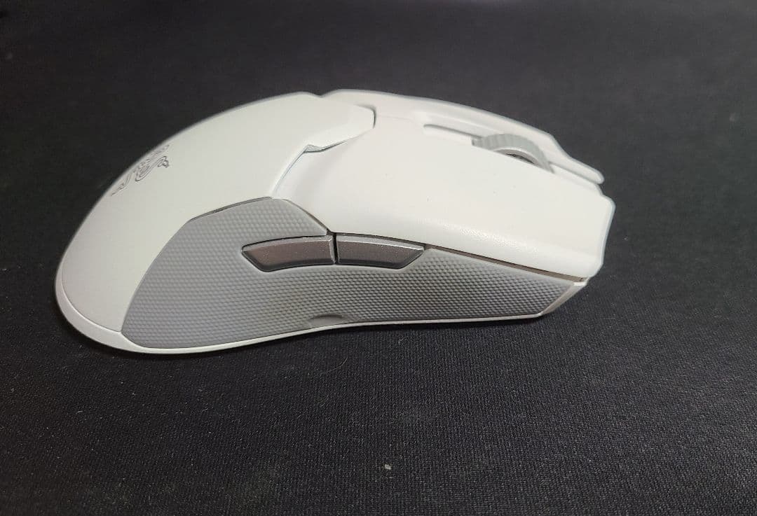 Razer ワイヤレスゲーミングマウス Viper Ultimate 充電ドッ…
