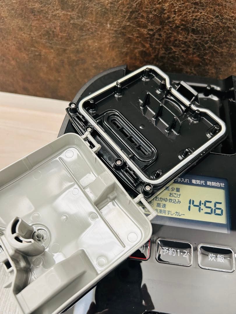 【美品】Panasonic可変圧力IHジャー炊飯器SR-MPA181