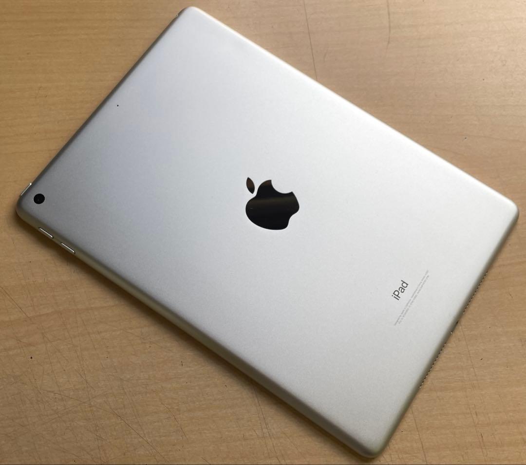 iPad 第6世代　Wi-Fiモデル　シルバー　32GB A1893 #3