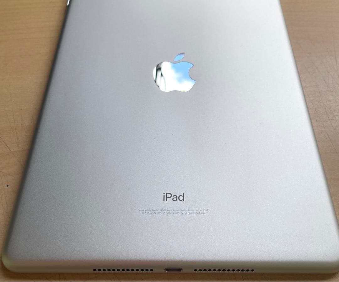 iPad 第6世代　Wi-Fiモデル　シルバー　32GB A1893 #3