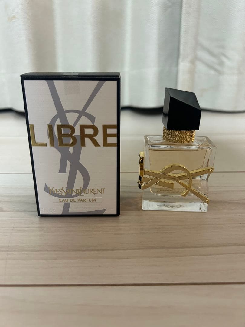 イヴ・サンローラン　リブレLibre 30ml オードパルファム