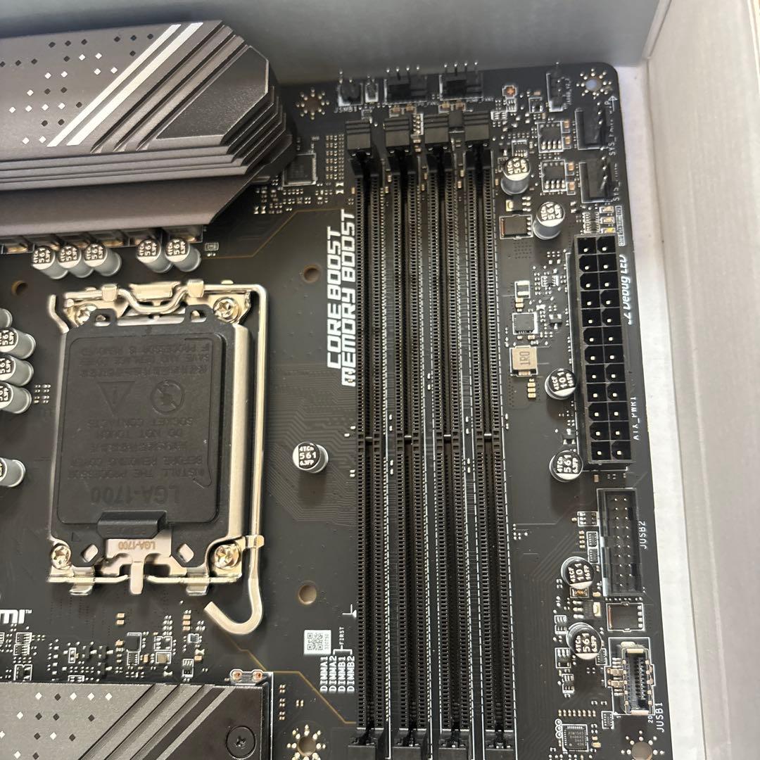 MSI B760 GAMING PLUS WIFI マザーボード