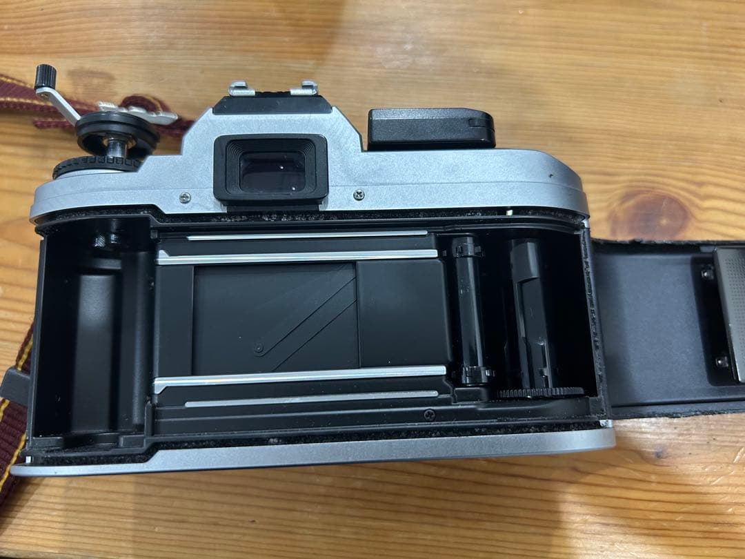 Nikon FG-20 一眼レフカメラ レンズ　フラッシュ　ミニ三脚付き