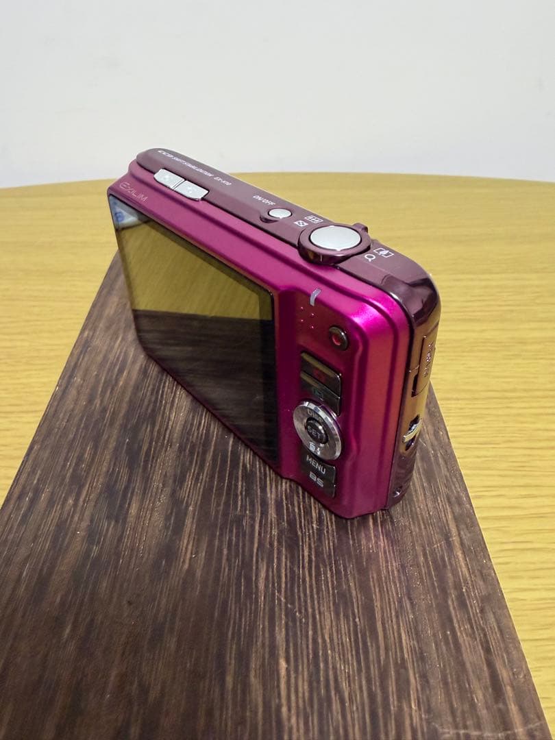 【極美品】CASIO EXILIM EX-H10 ピンク