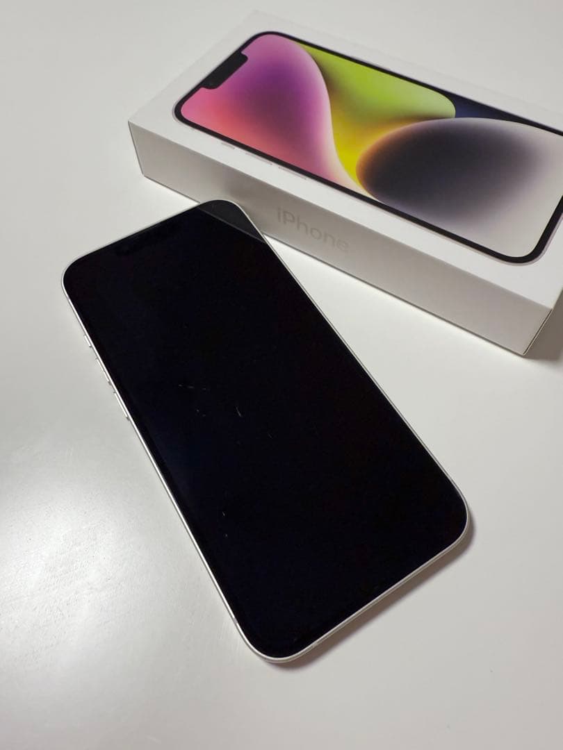 Apple iPhone 14 256GB ホワイト スターライト 本体
