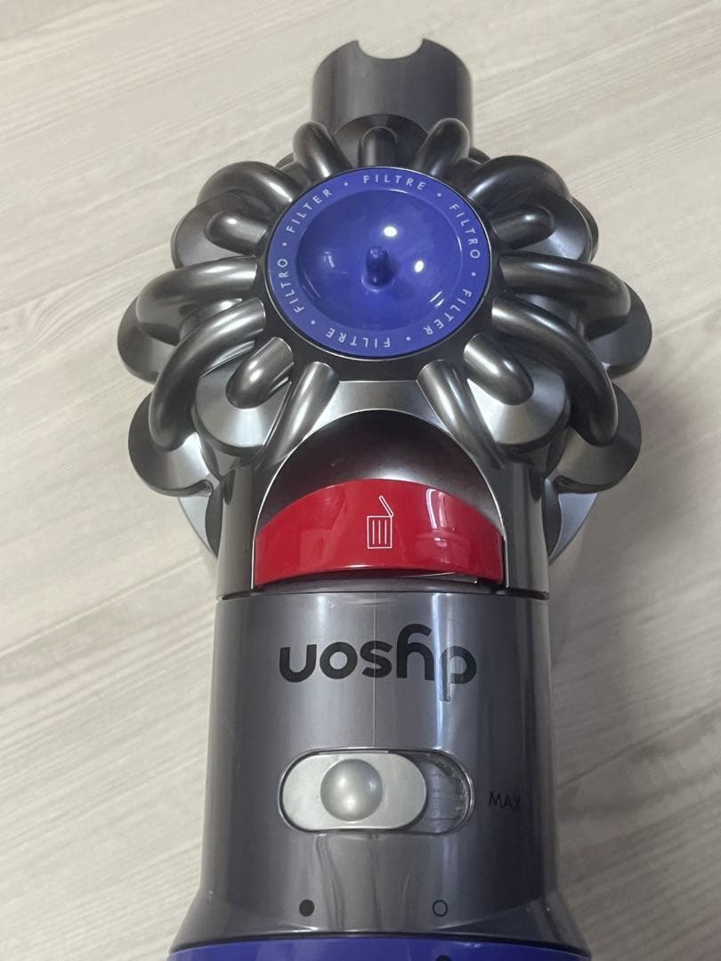 dyson ダイソン V8 fluffy+