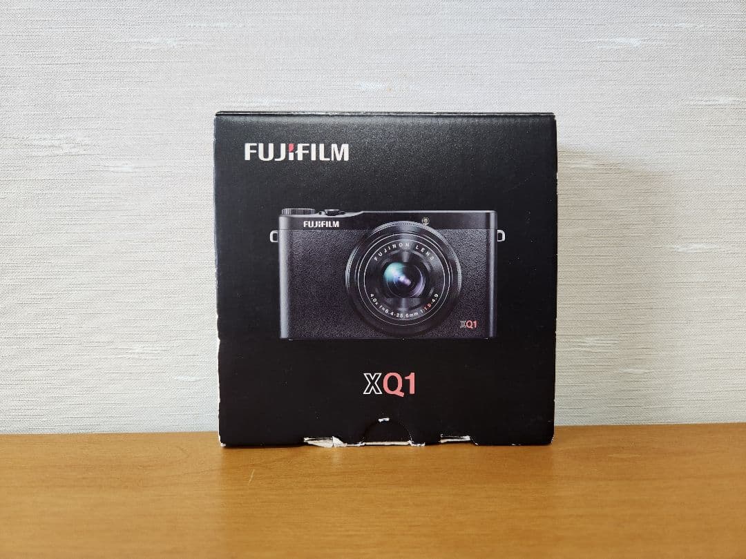 Fujifilm XQ1 コンパクトデジタルカメラ