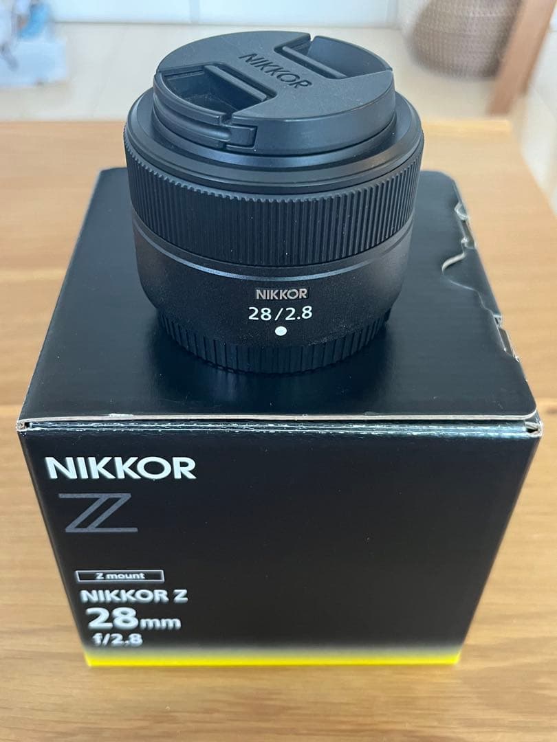 NIKKOR Z 28mm f/2.8 レンズフィルター フード付属　単焦点