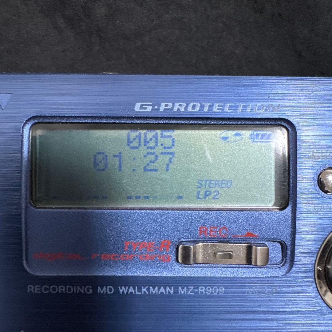 SONY・WALKMAN・MZ-R909